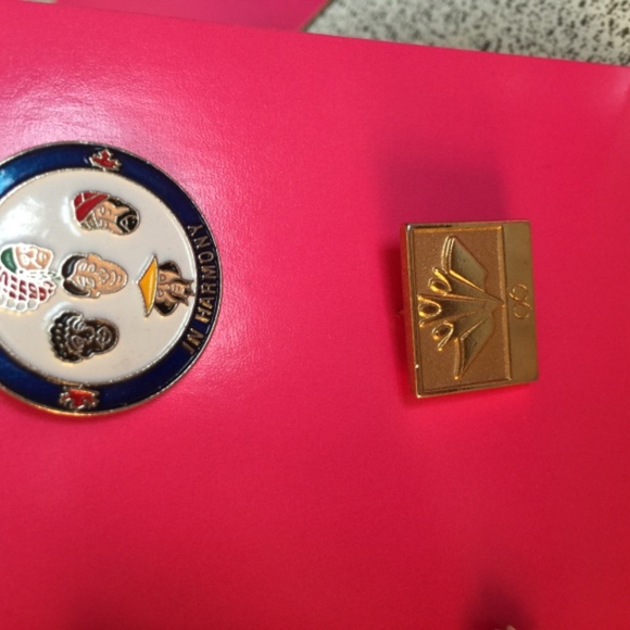 Canada pins - Picture 6 of 6